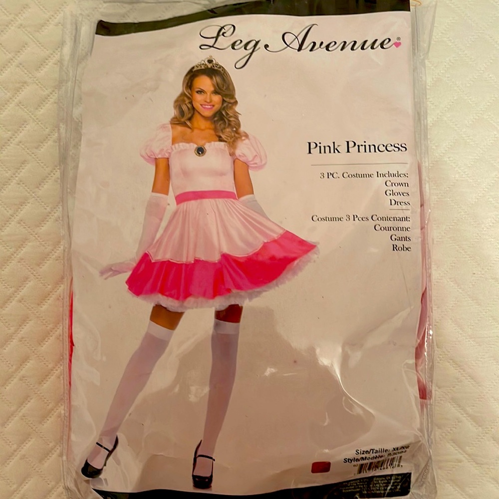Halloween costume princess peach